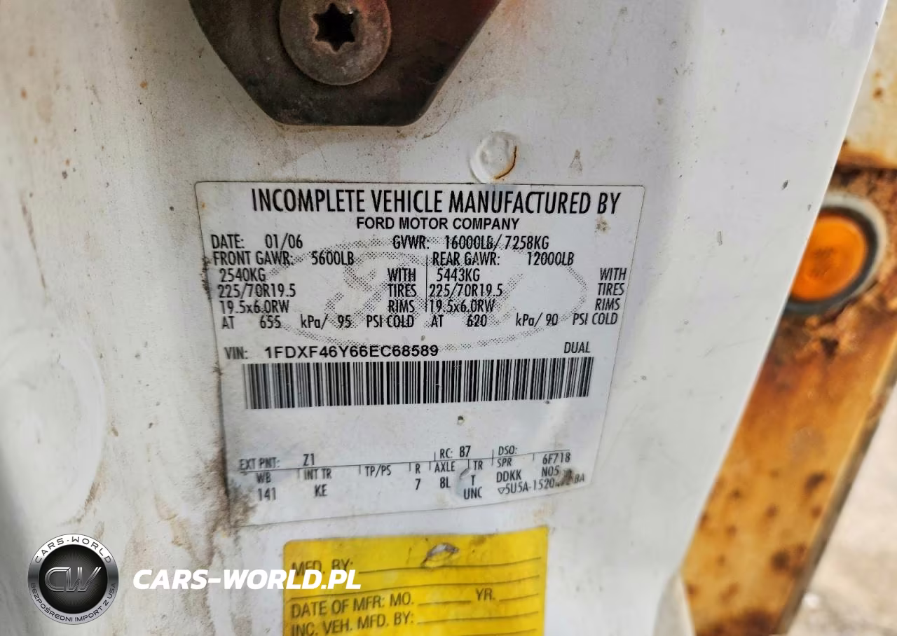 2006 Ford F450 Super Duty Bucket Truck VIN:1FDXF46Y66EC68589 - 13