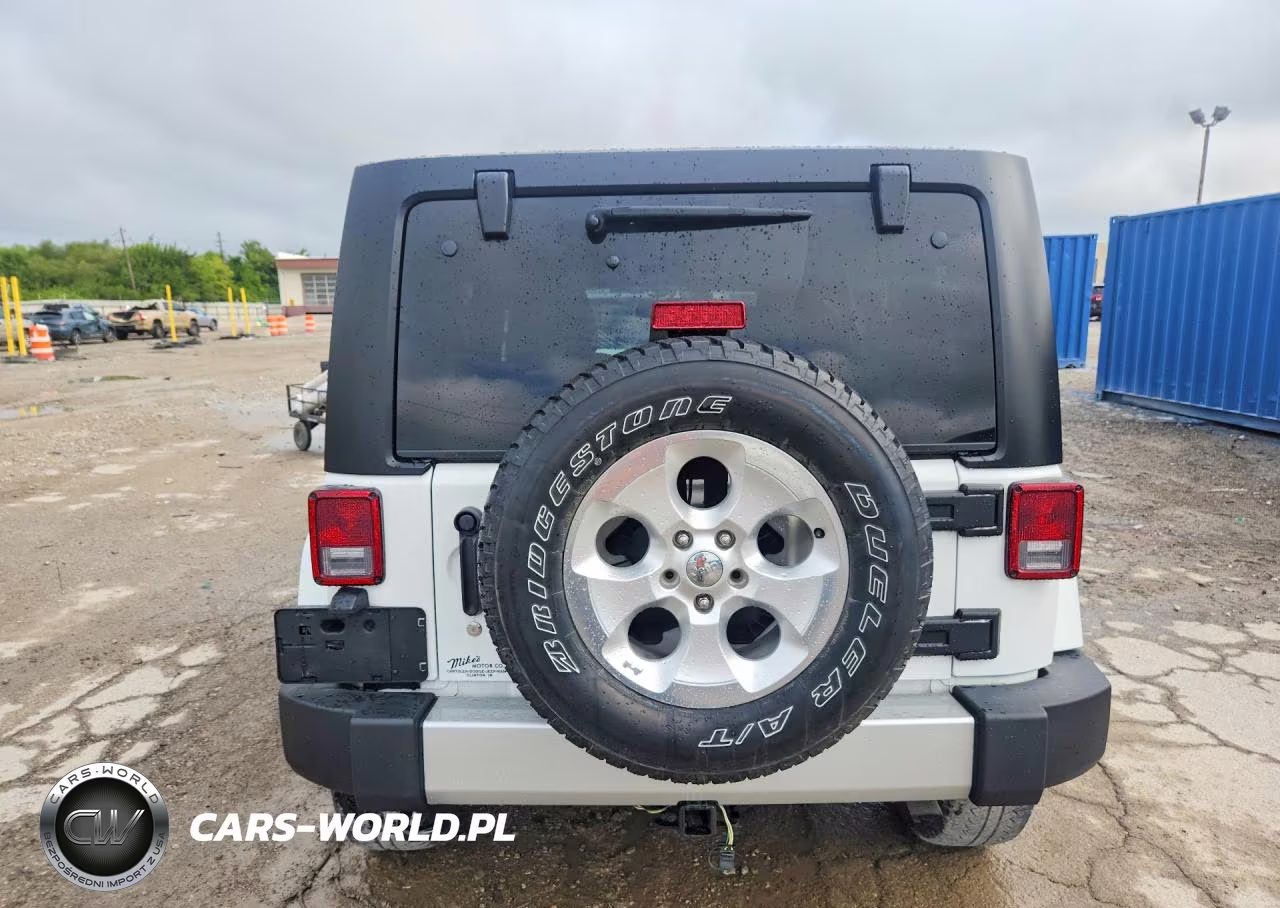 2015 Jeep Wrangler Unlimited Sahara VIN:1C4BJWEG8FL764216 - 6