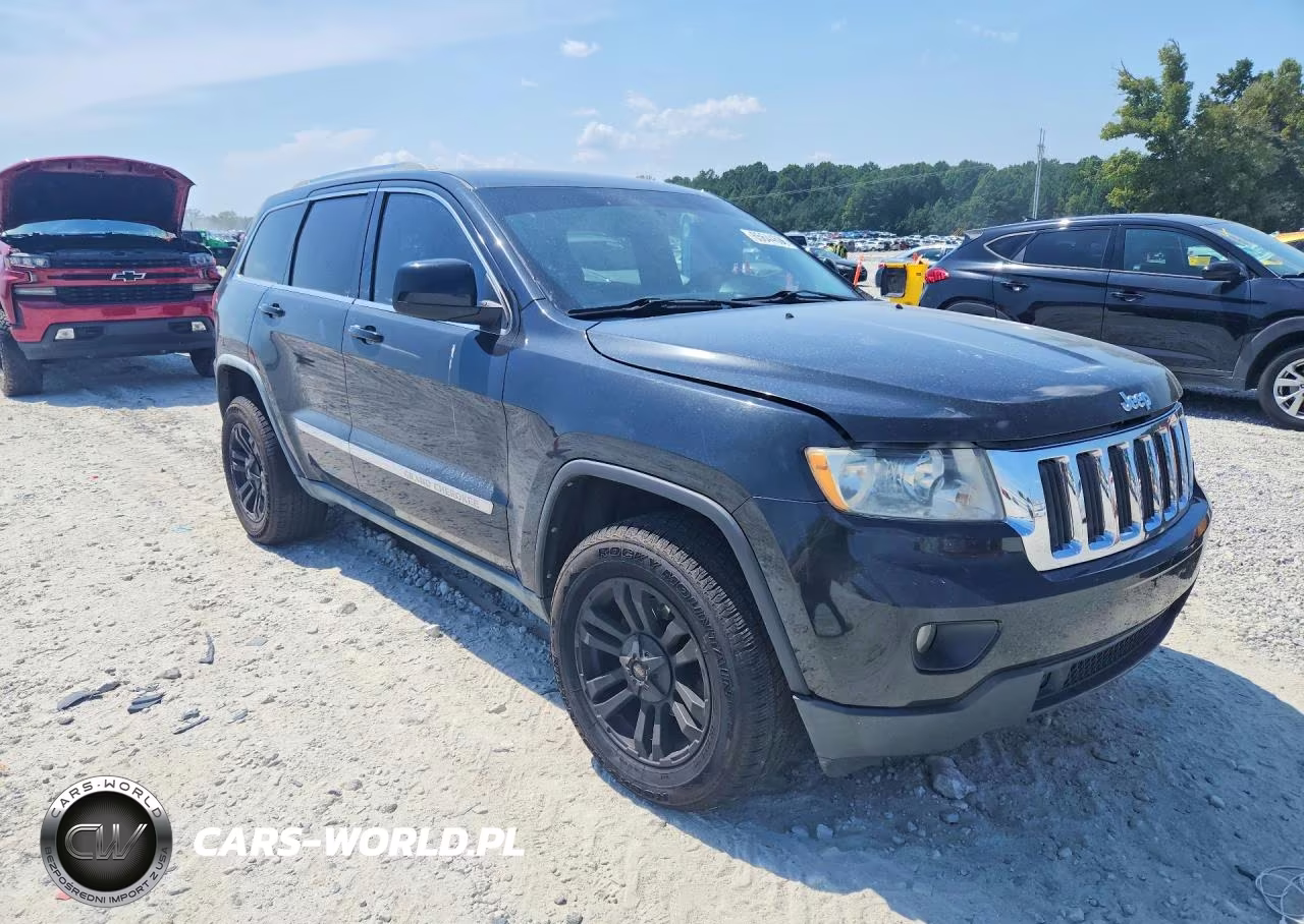 2011 Jeep Grand Cherokee Laredo VIN:1J4RR4GT7BC543927 - 4