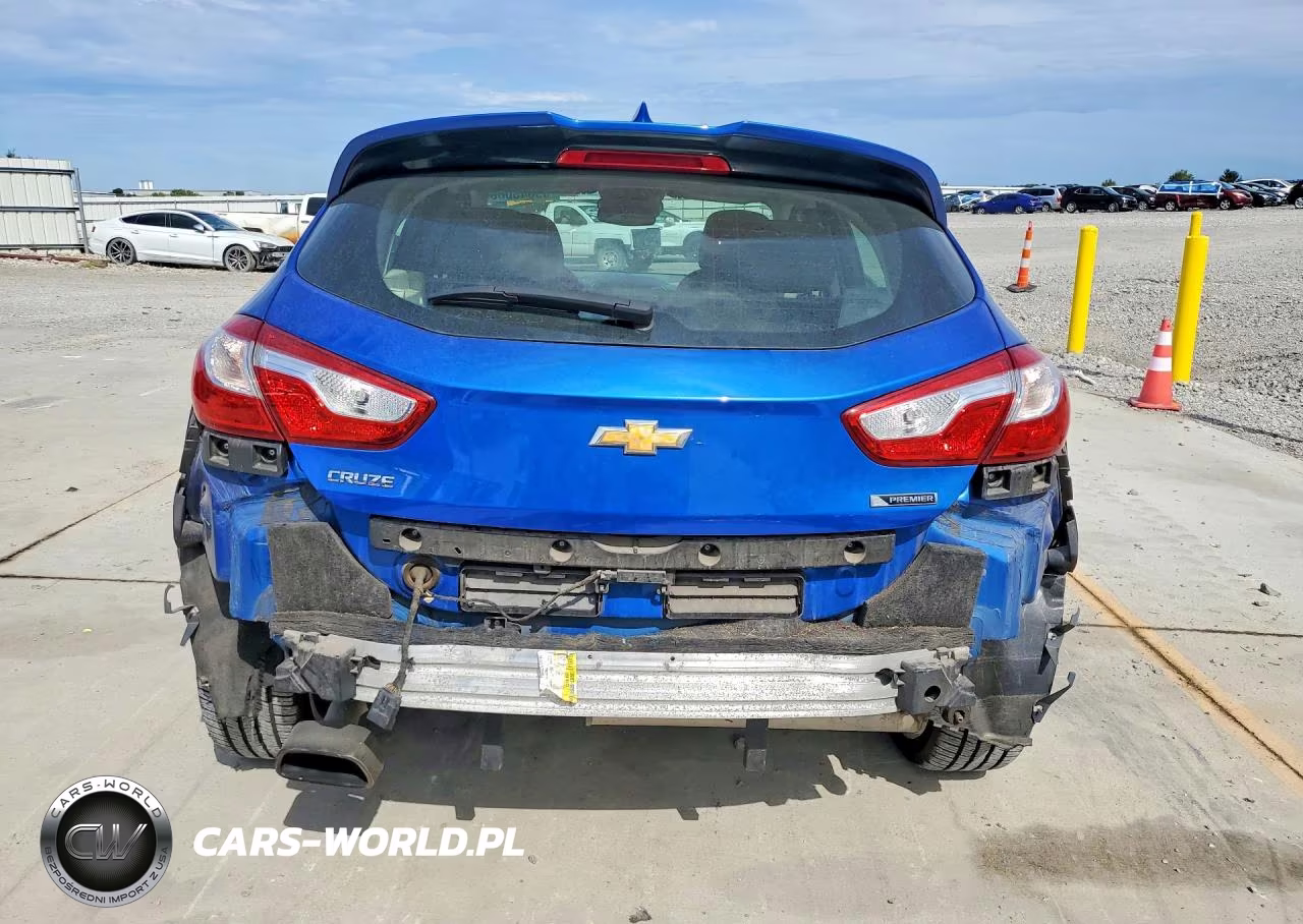 2018 Chevrolet Cruze Premier VIN:3G1BF6SM5JS618329 - 6