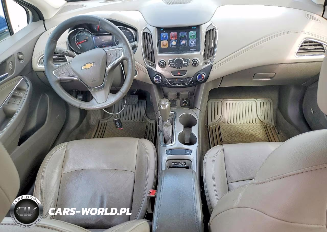 2018 Chevrolet Cruze Premier VIN:3G1BF6SM5JS618329 - 8