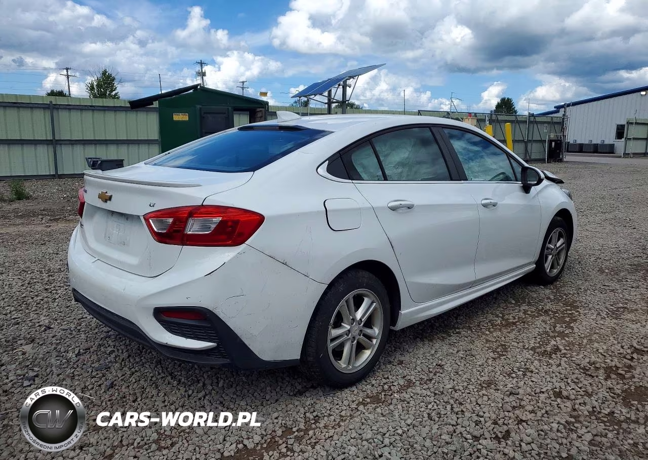 2017 Chevrolet Cruze Lt VIN:1G1BE5SM8H7143541 - 3