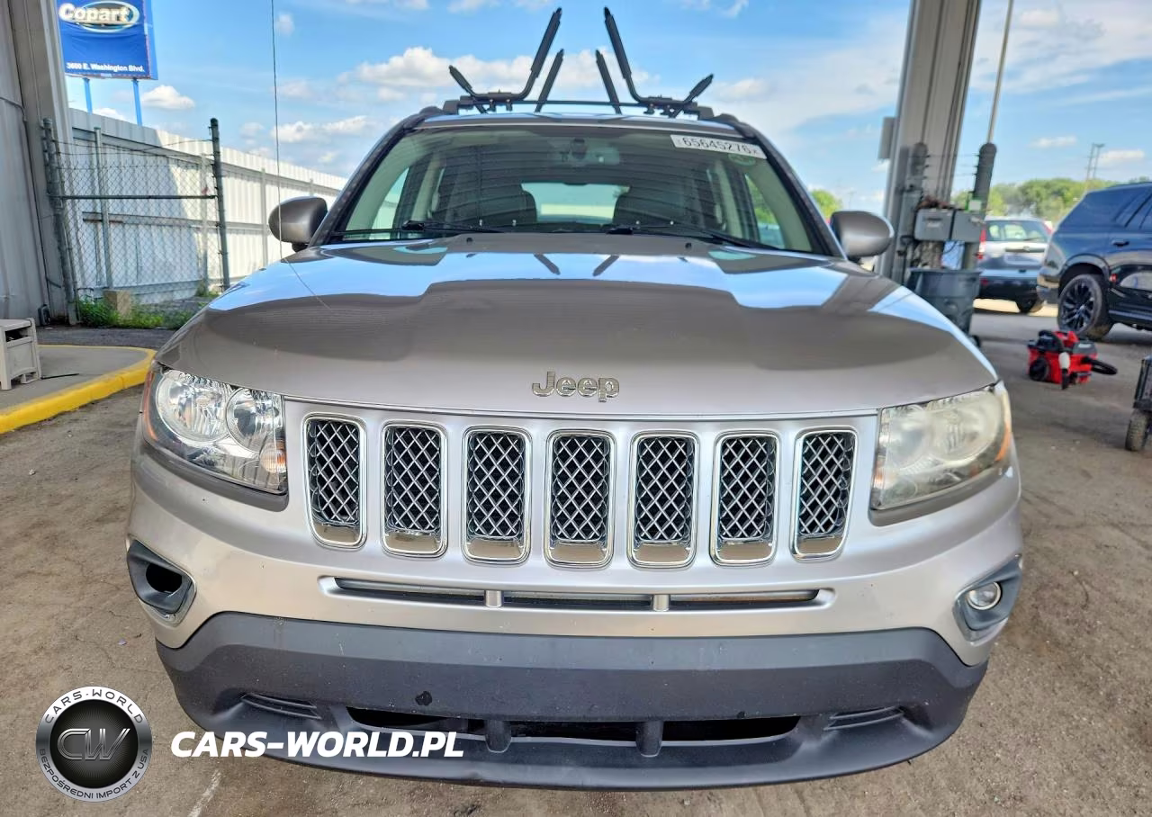 2016 Jeep Compass Latitude VIN:1C4NJCEA2GD760651 - 5