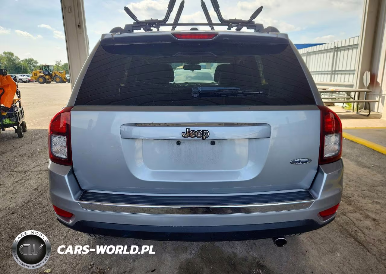 2016 Jeep Compass Latitude VIN:1C4NJCEA2GD760651 - 6