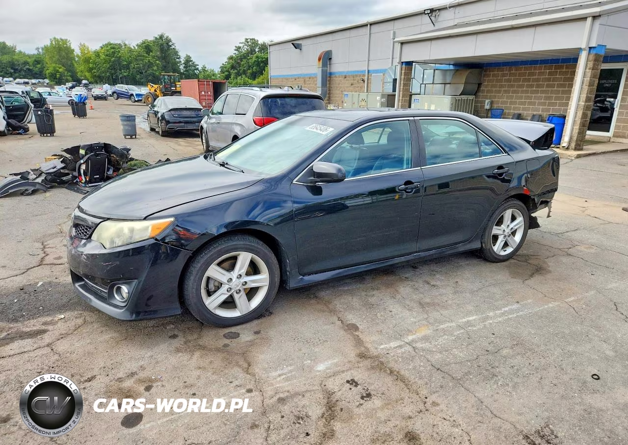 2013 Toyota Camry Se – zdjęcie 1 z 13