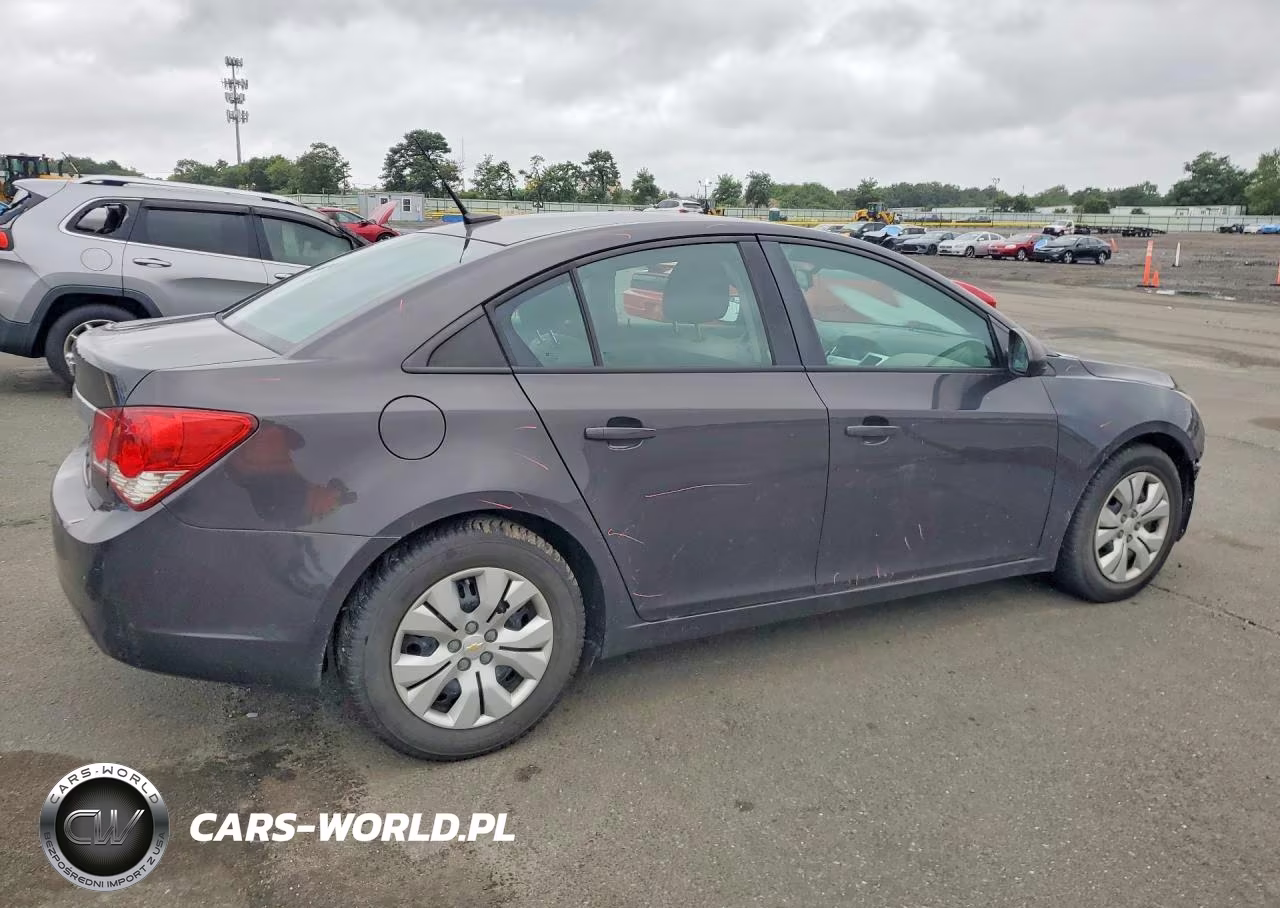 2014 Chevrolet Cruze Ls VIN:1G1PA5SH5E7180000 - 3