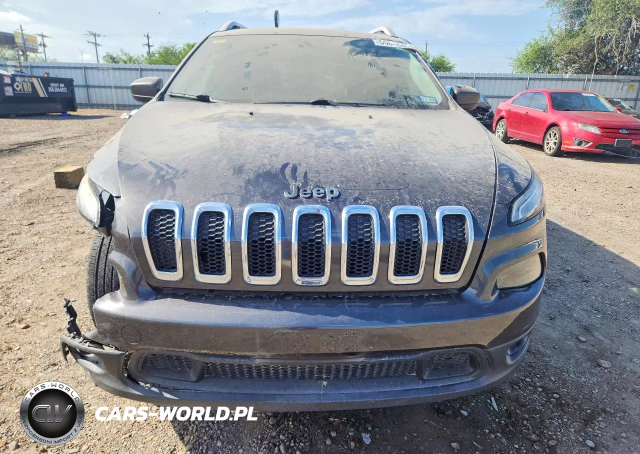 2015 Jeep Cherokee Latitude VIN:1C4PJMCS9FW563246 - 5