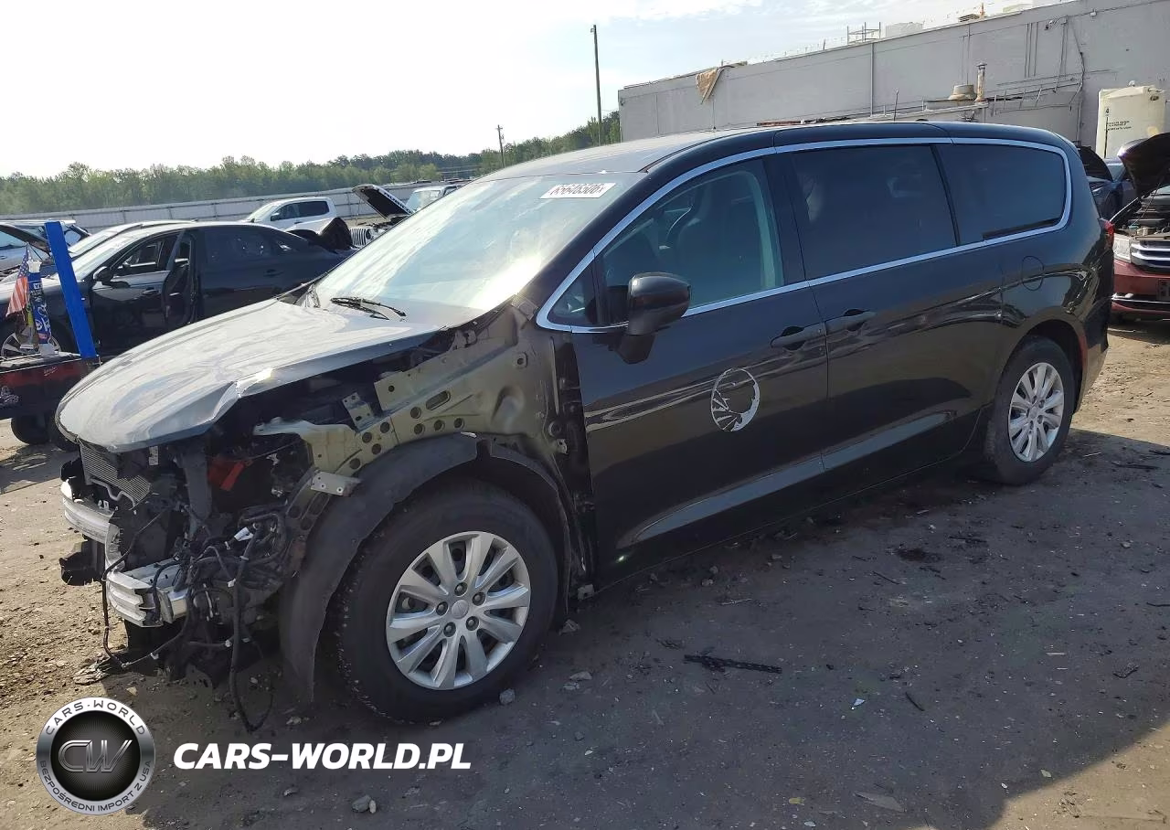 2020 Chrysler Voyager L
