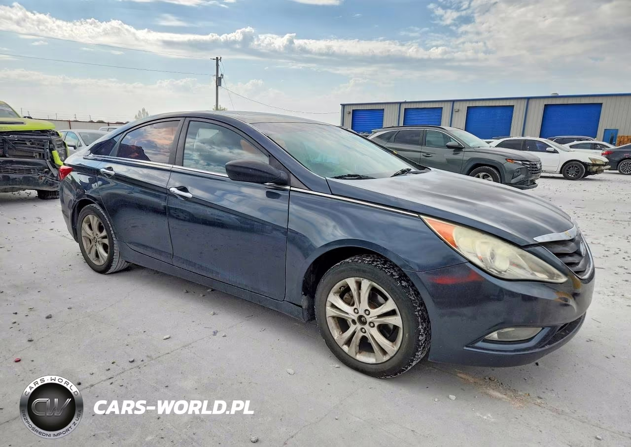 2011 Hyundai Sonata Limited VIN:5NPEC4AC1BH081352 - 4