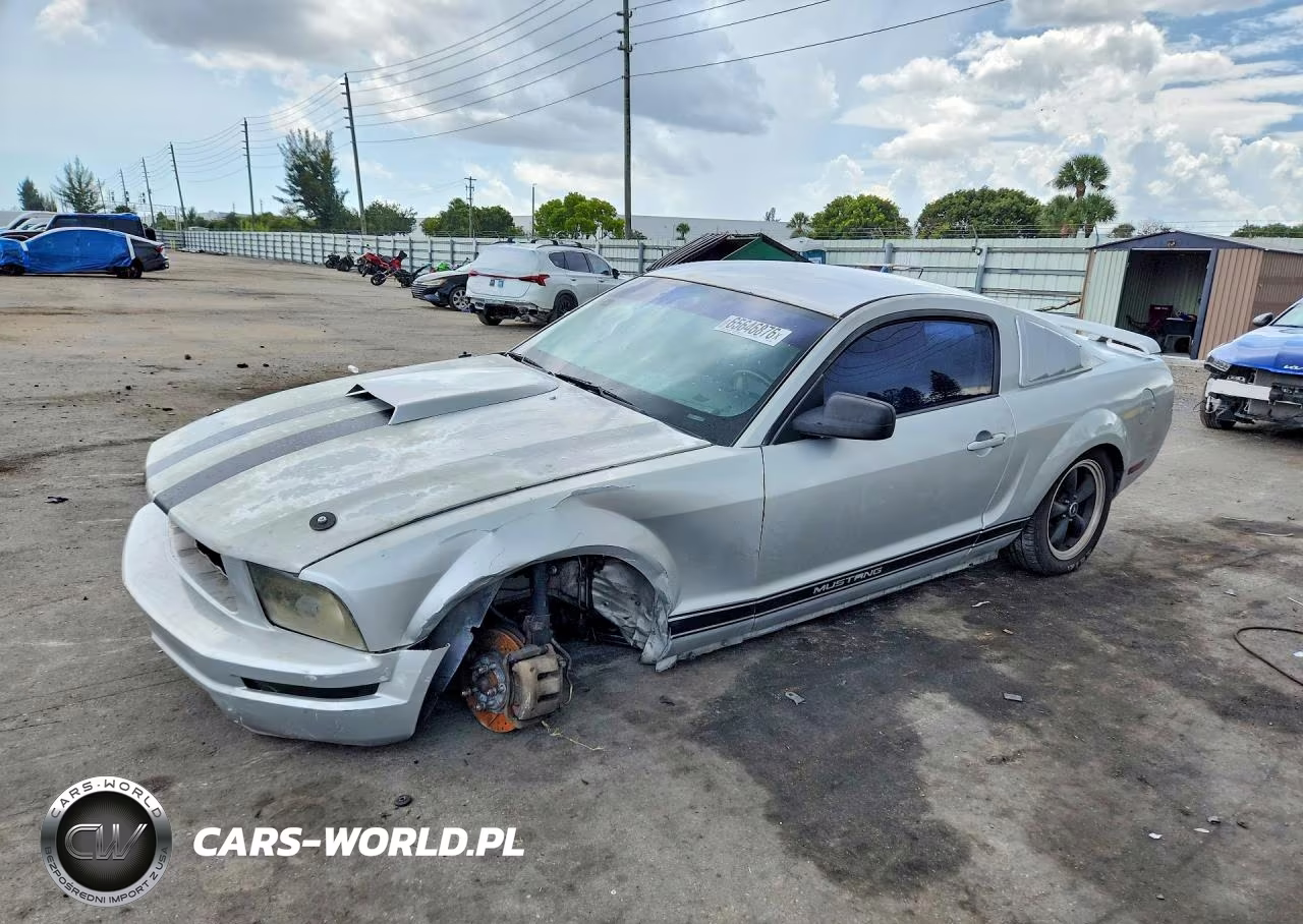 2006 Ford Mustang – zdjęcie 1 z 12