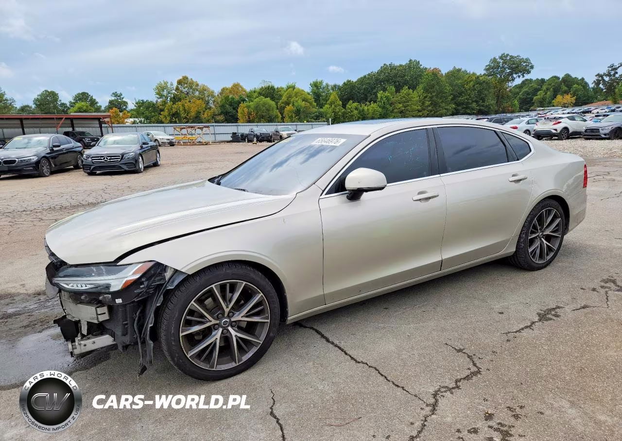 2018 Volvo S90 T5 Momentum