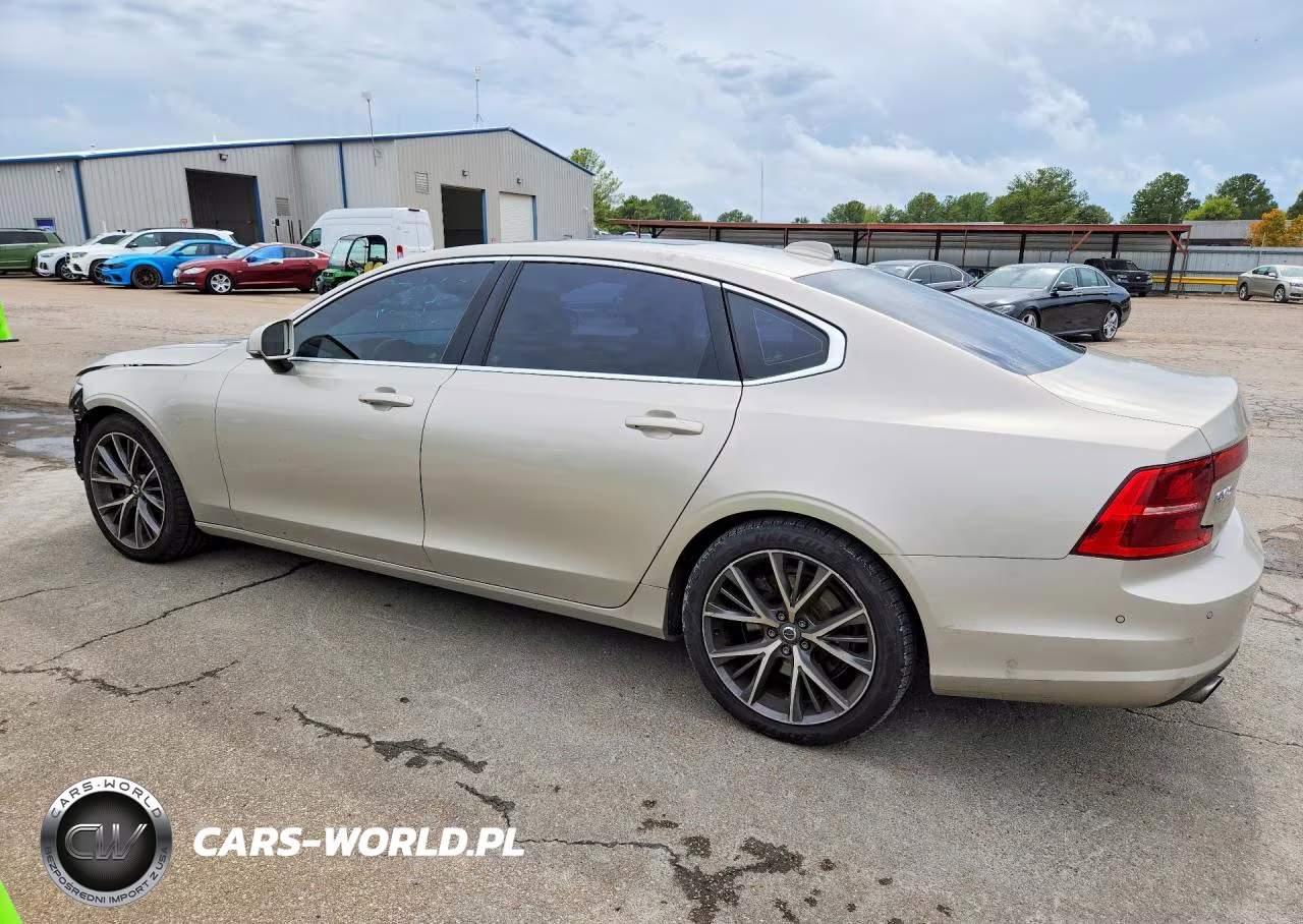2018 Volvo S90 T5 Momentum VIN:LVY982AK9JP029378 - 2