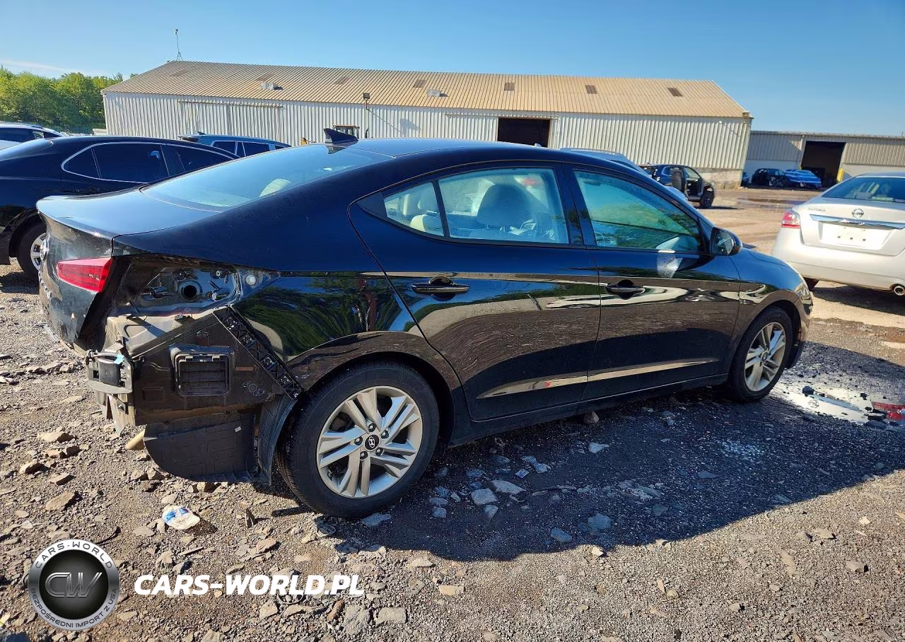 2019 Hyundai Elantra Sel VIN:KMHD84LFXKU863834 - 3