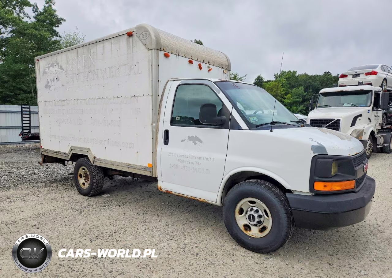 2009 GMC Savana Cutaway G3500 VIN:1GDHG31C891102500 - 4