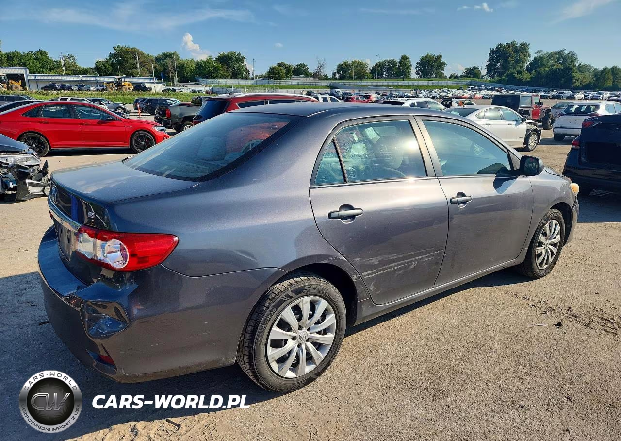 2013 Toyota Corolla Le VIN:5YFBU4EEXDP146202 - 3
