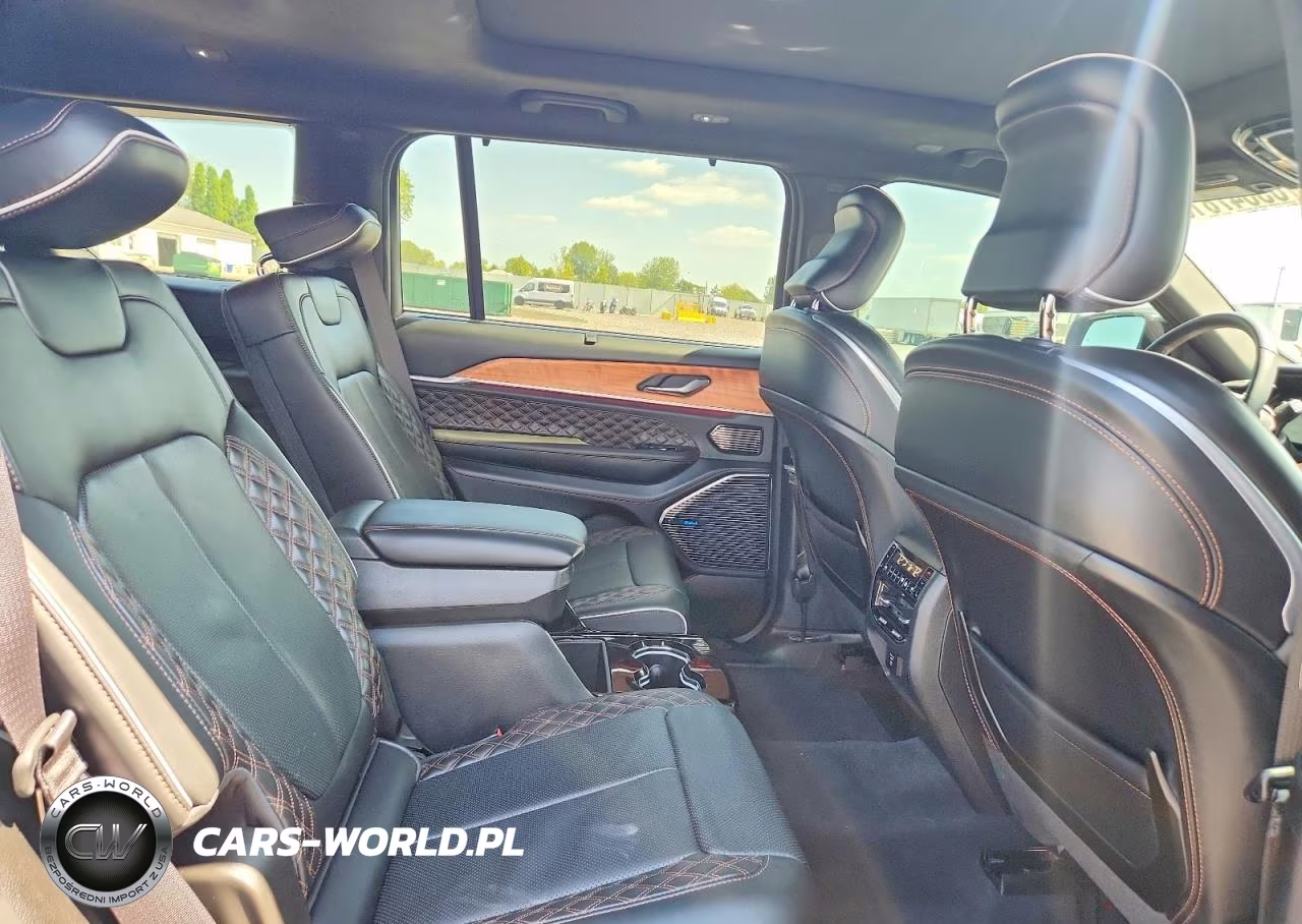 2023 Jeep Grand Cherokee L Summit VIN:1C4RJKEG8P8736721 - 11