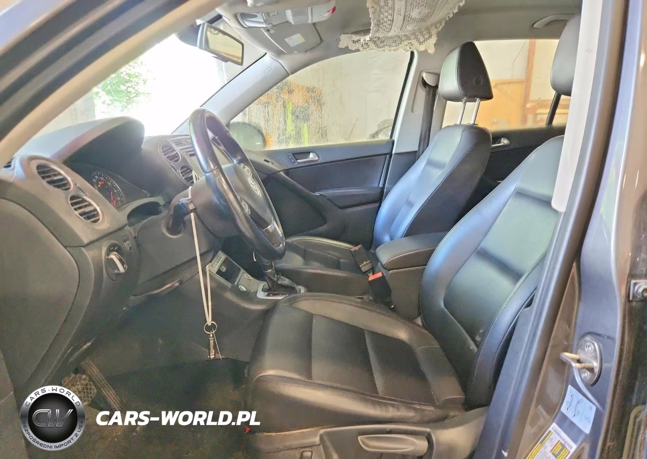 2016 Volkswagen Tiguan S VIN:WVGBV7AX1GW594311 - 7