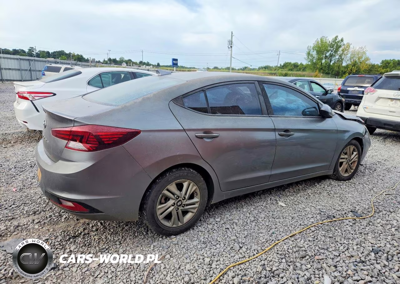 2020 Hyundai Elantra Sel VIN:5NPD84LF1LH512326 - 3