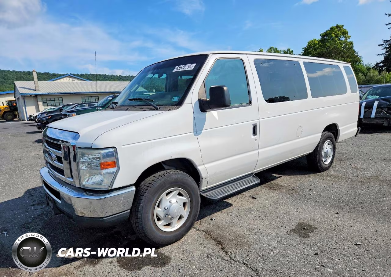 2013 Ford Econoline E350 Super Duty Wagon