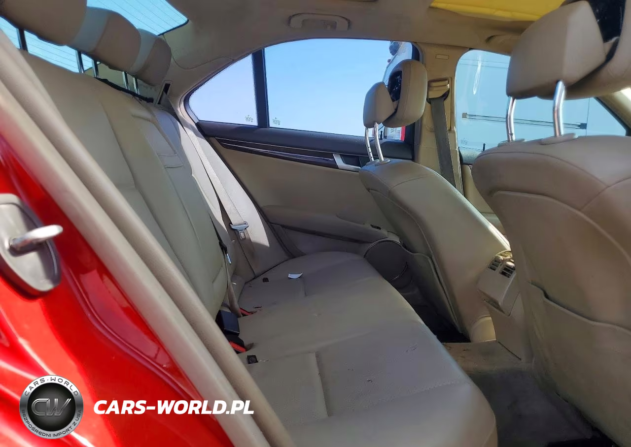 2012 Mercedes-Benz C 300 4Matic VIN:WDDGF8BBXCF862563 - 10