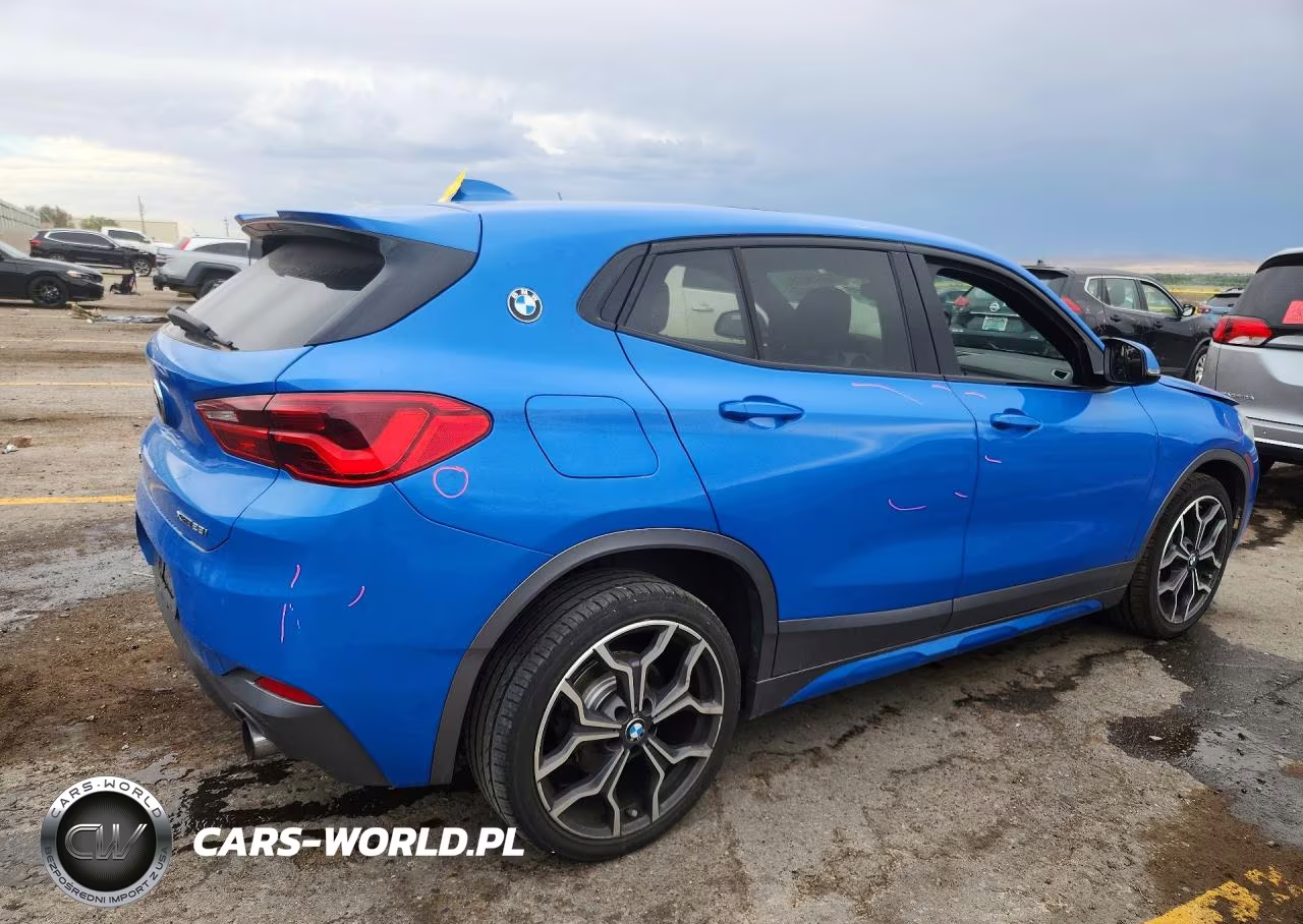 2018 BMW X2 xDrive28I VIN:WBXYJ5C31JEF71140 - 3
