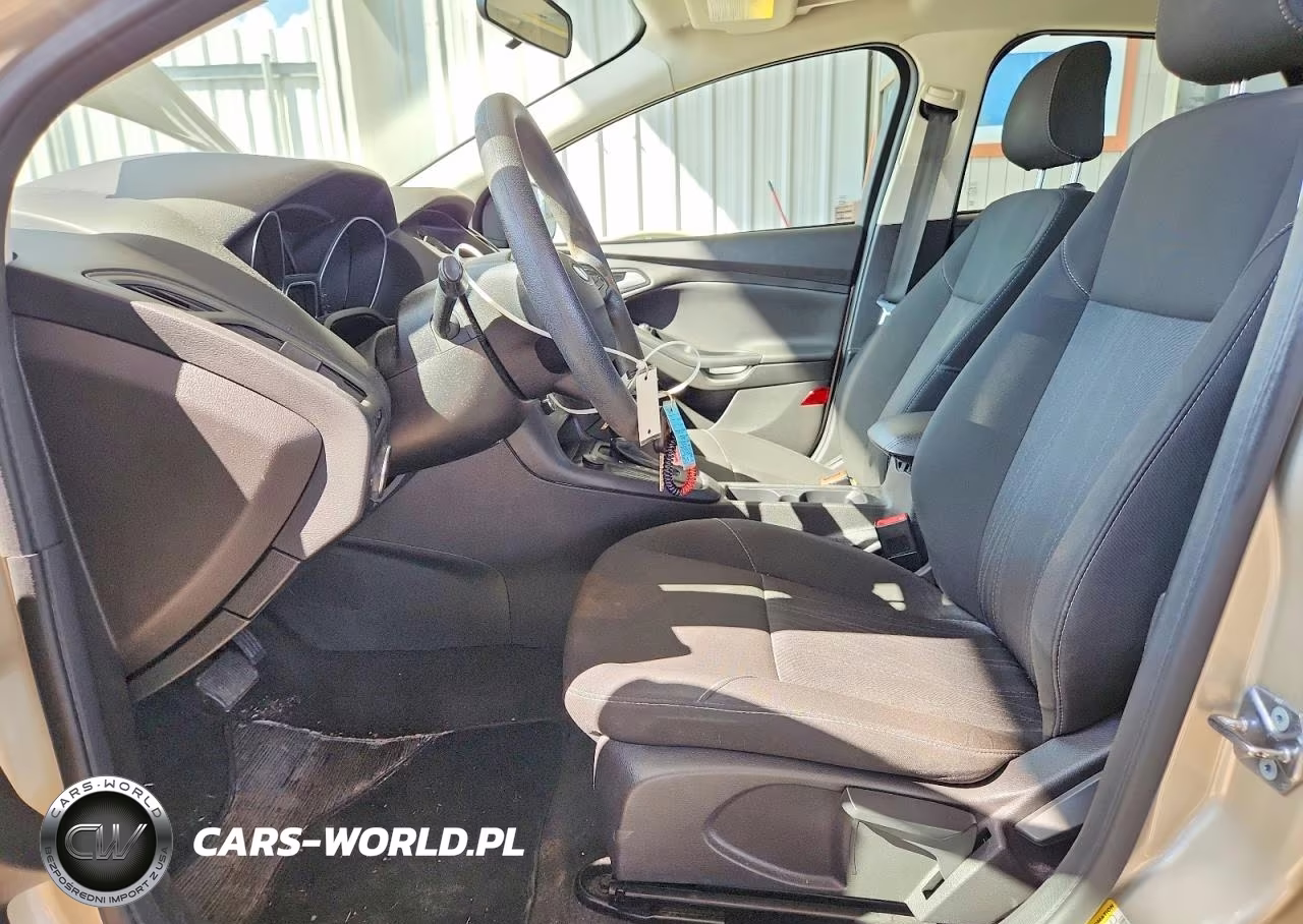 2018 Ford Focus Se VIN:1FADP3F26JL218540 - 7