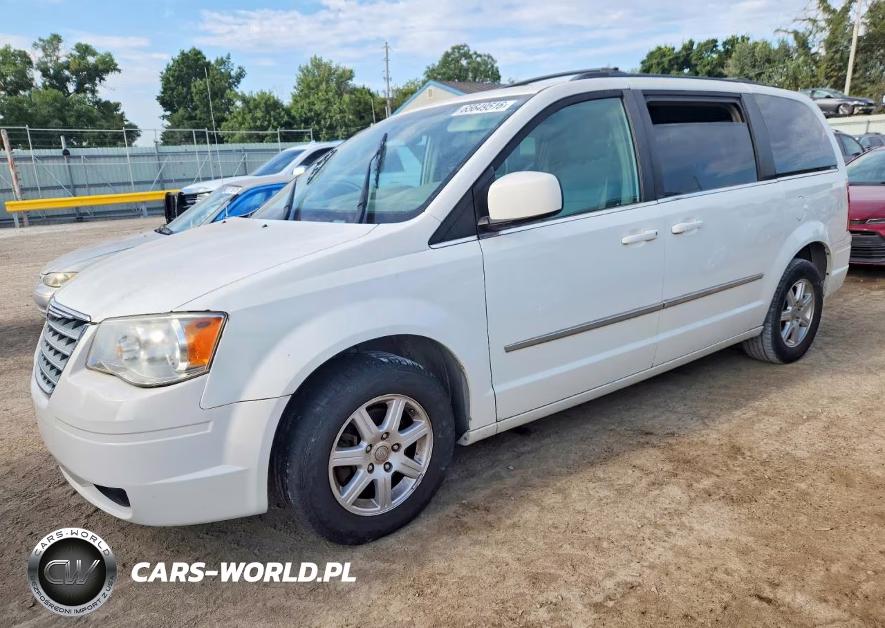 2010 Chrysler Town & Country Touring
