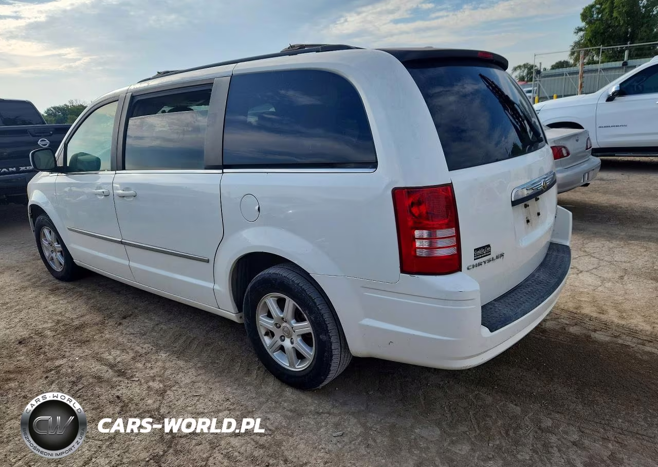 2010 Chrysler Town & Country Touring VIN:2A4RR5D13AR221378 - 2