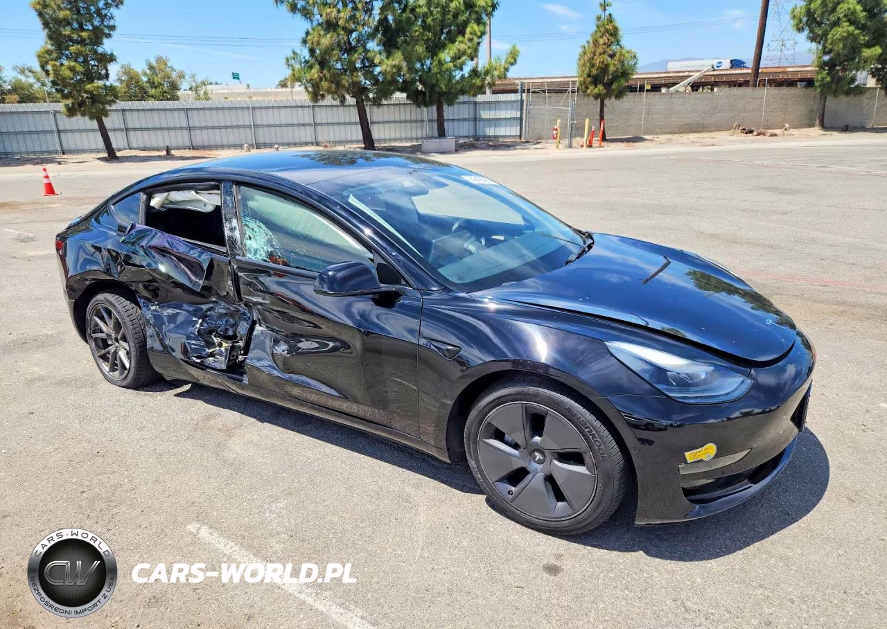 2022 Tesla Model 3 VIN:5YJ3E1EB4NF135053 - 4