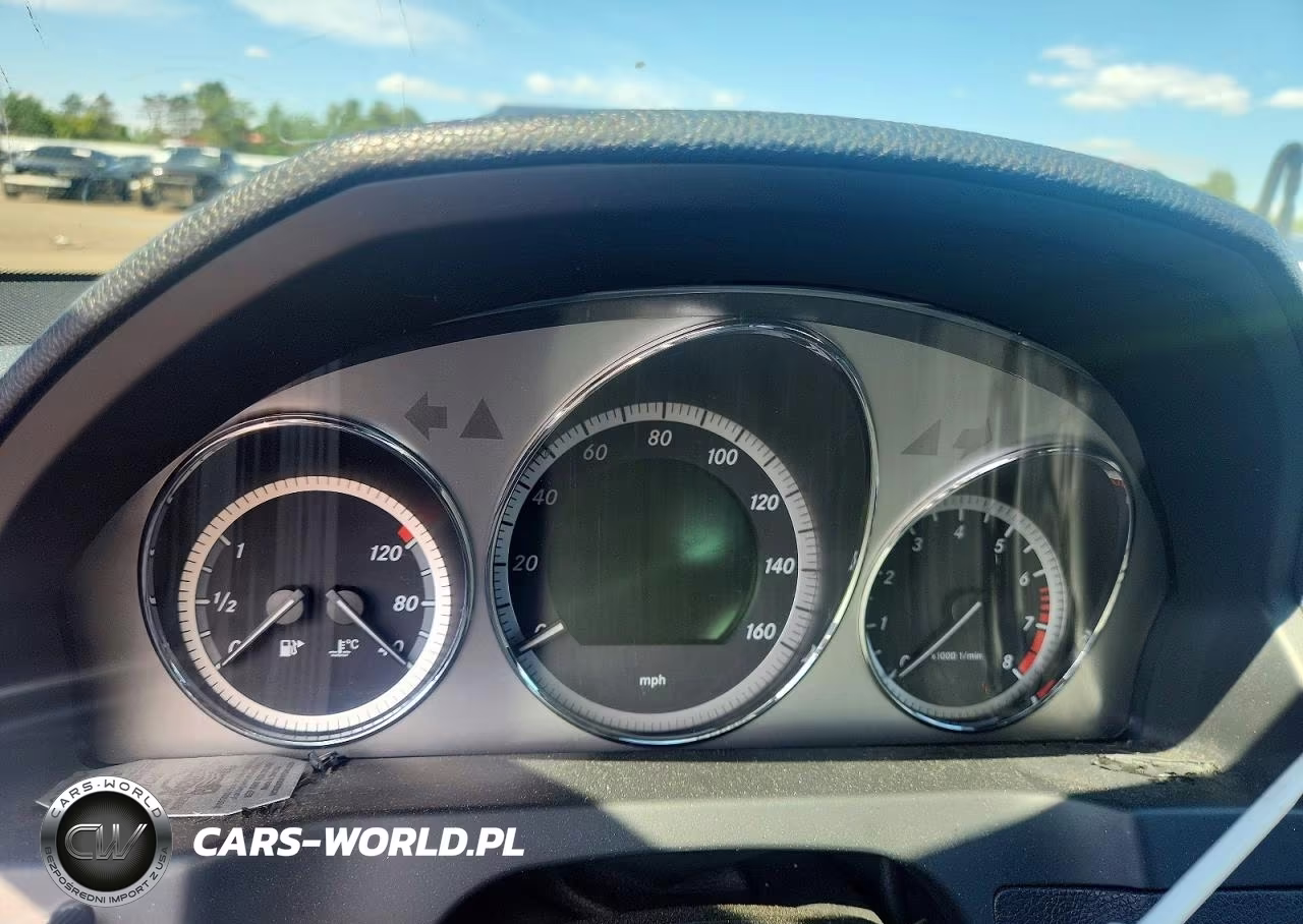 2010 Mercedes-Benz C 300 4Matic VIN:WDDGF8BB7AR123341 - 9