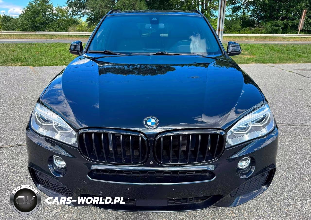 2018 BMW X5 xDrive50I VIN:5UXKR6C55J0U15260 - 11