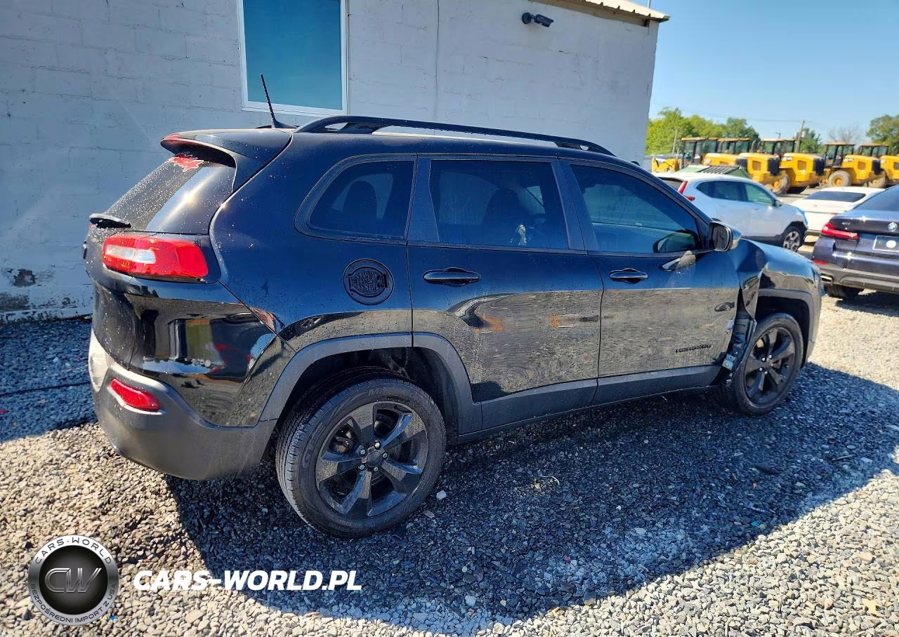 2016 Jeep Cherokee Latitude VIN:1C4PJLCB8GW146390 - 3