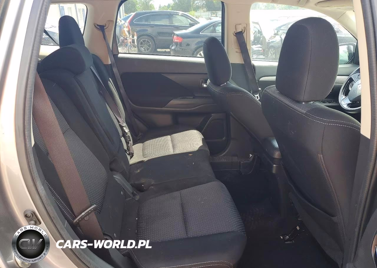 2020 Mitsubishi Outlander Limited VIN:JA4AZ3A35JZ040327 - 11