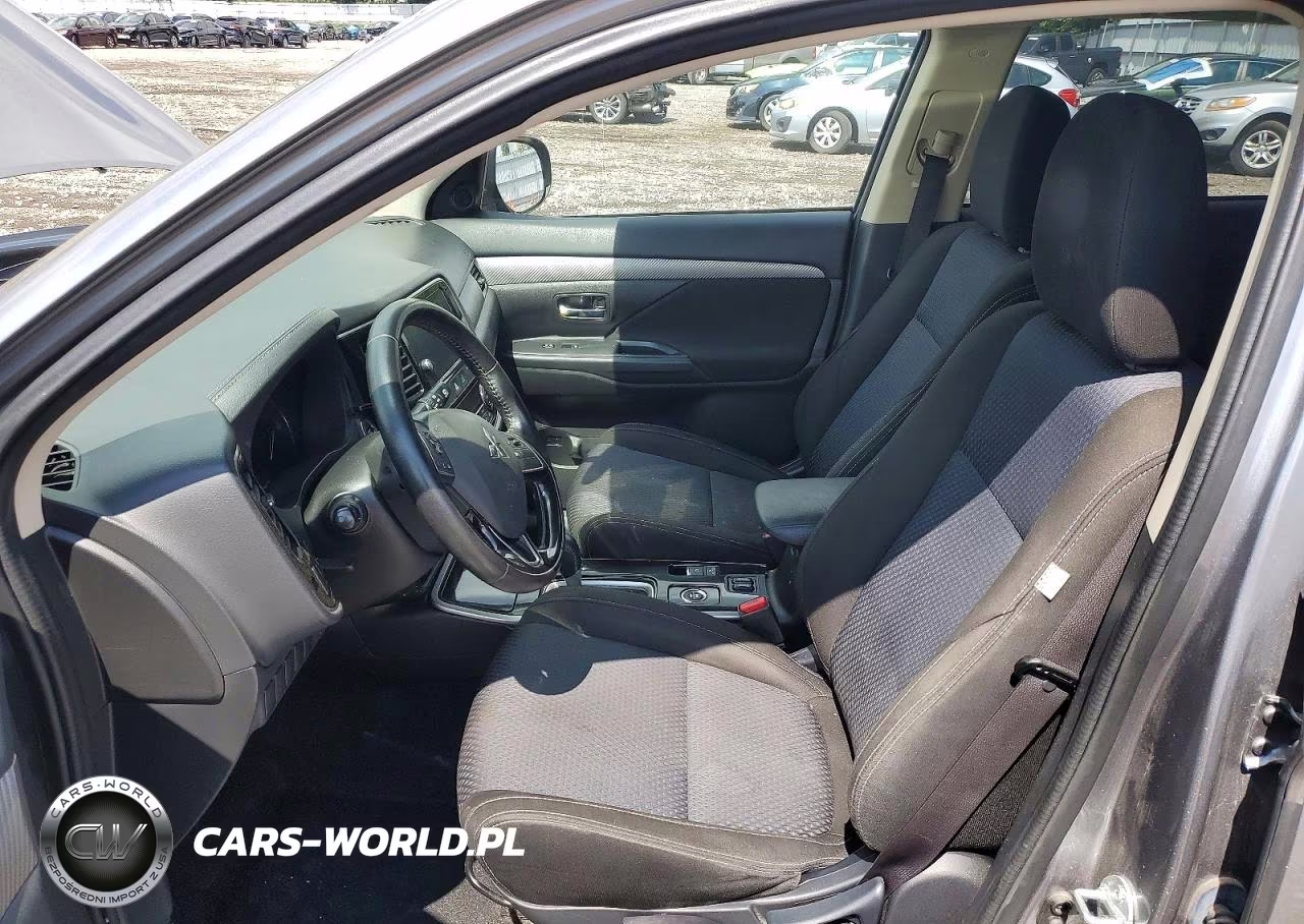 2020 Mitsubishi Outlander Limited VIN:JA4AZ3A35JZ040327 - 7