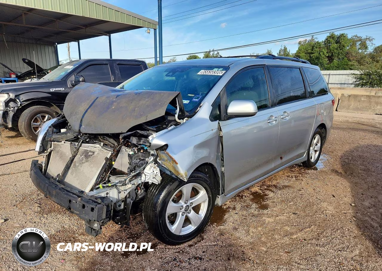 2020 Toyota Sienna Le VIN:5TDKZ3DC4LS075810 - 1