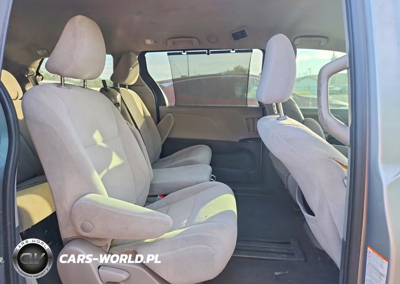 2020 Toyota Sienna Le VIN:5TDKZ3DC4LS075810 - 11