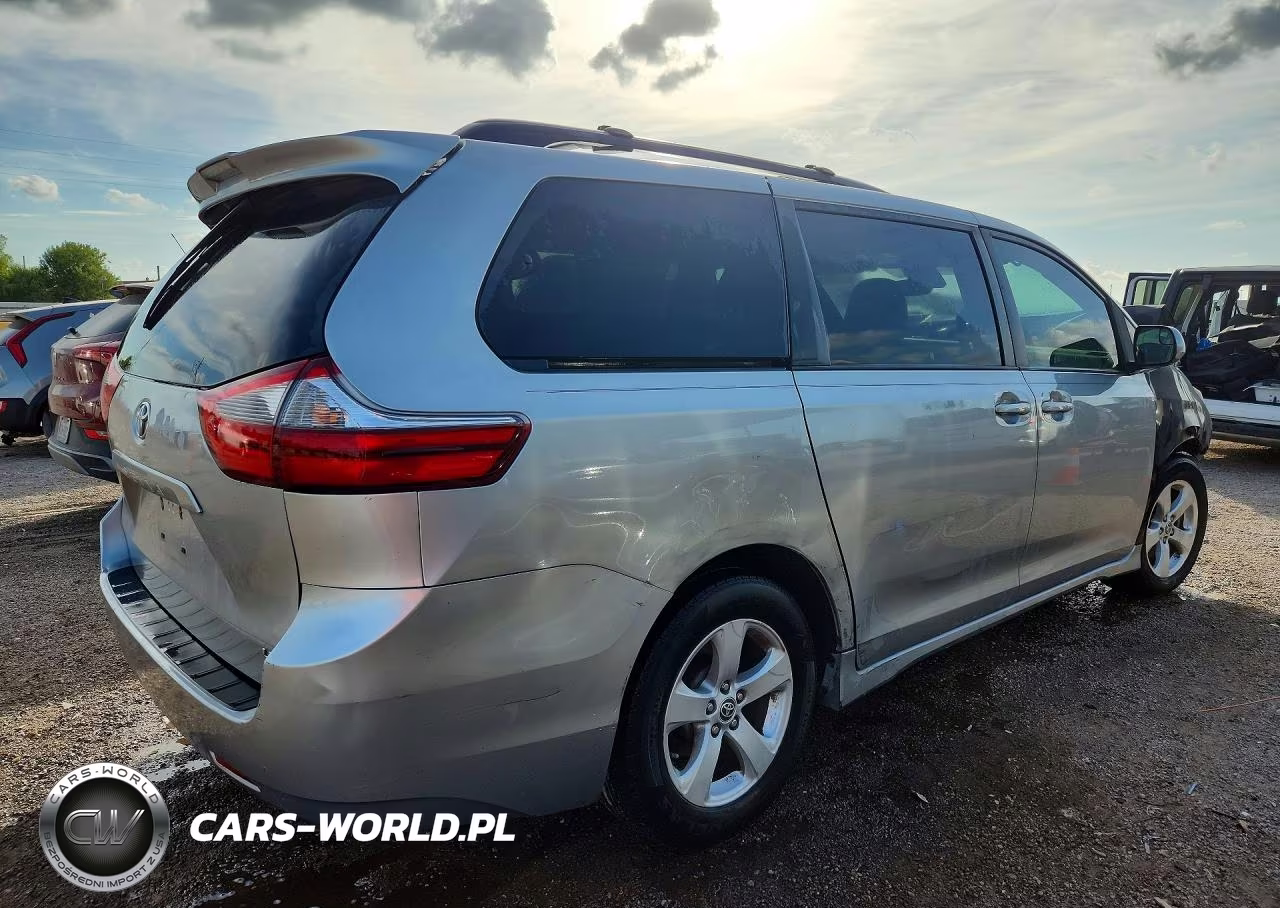 2020 Toyota Sienna Le VIN:5TDKZ3DC4LS075810 - 3