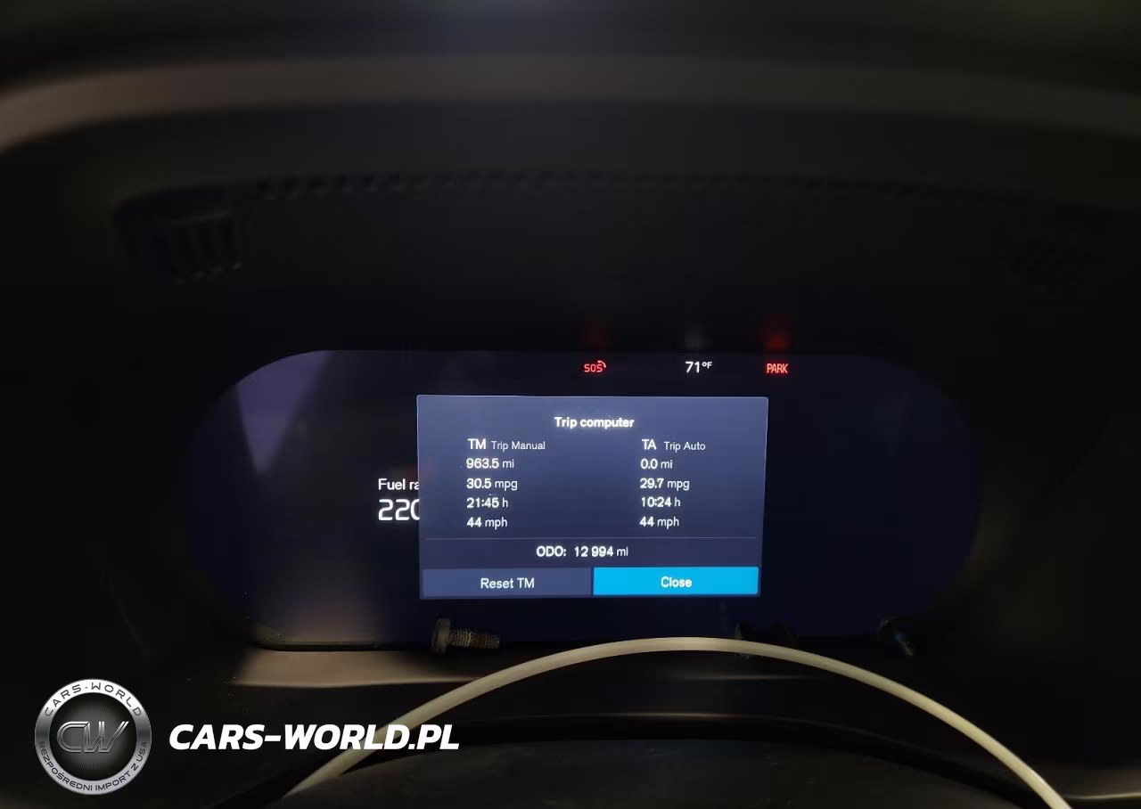 2026 Volvo Xc60 Plus VIN:YV4M12RC3T1414392 - 9