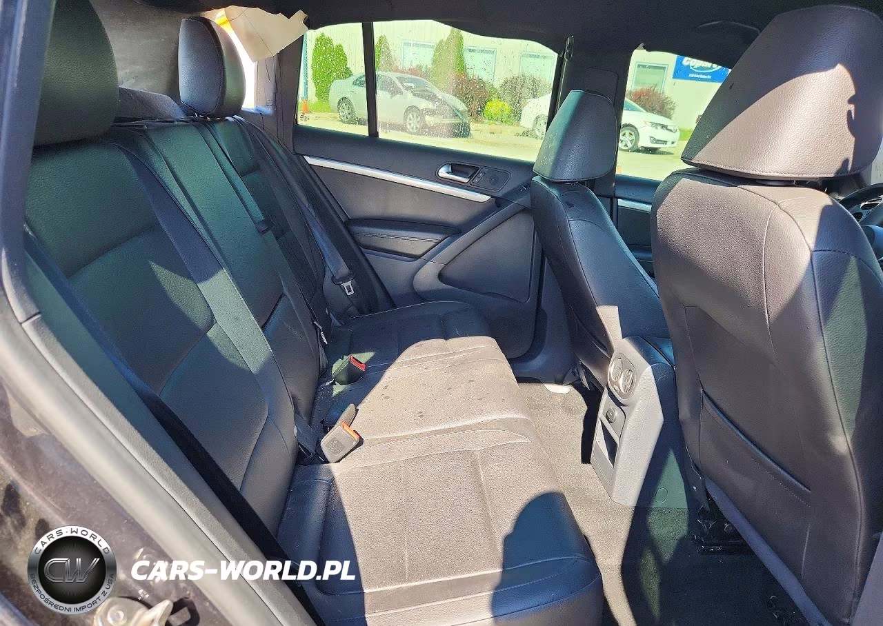 2016 Volkswagen Tiguan S VIN:WVGBV7AX9GW011922 - 11