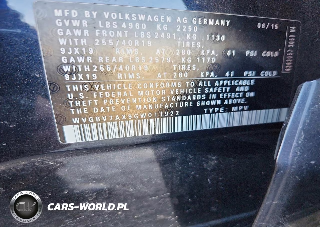 2016 Volkswagen Tiguan S VIN:WVGBV7AX9GW011922 - 13