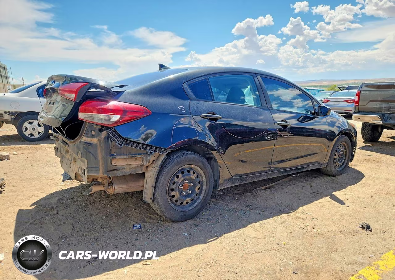 2018 Kia Forte Lx VIN:3KPFK4A76JE279938 - 3
