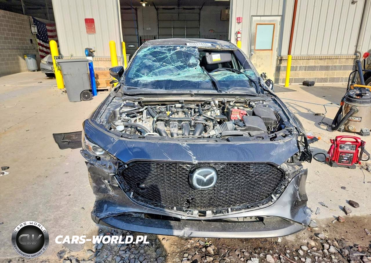 2020 Mazda 3 Premium VIN:JM1BPAMM4L1161442 - 5