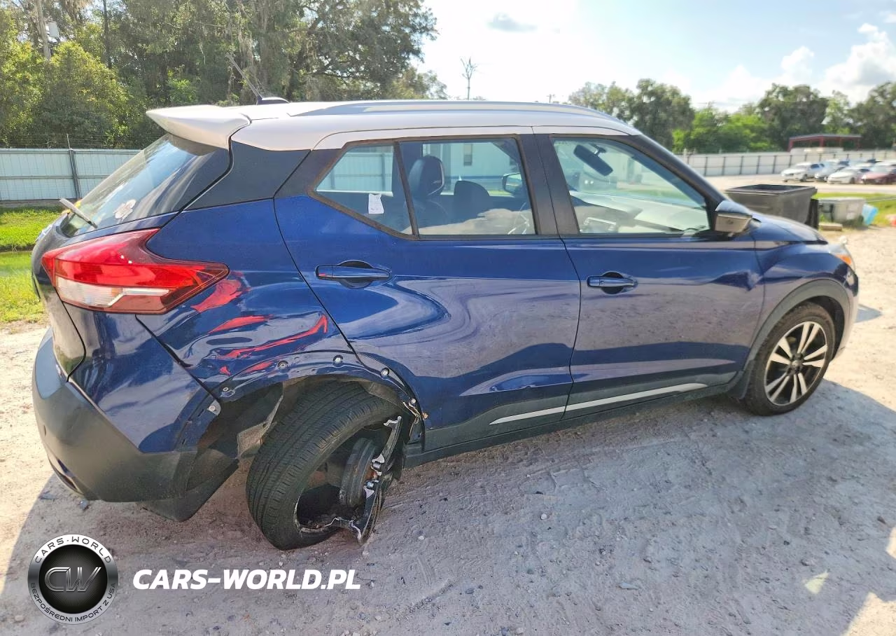 2019 Nissan Kicks Sr VIN:3N1CP5CU2KL528863 - 3