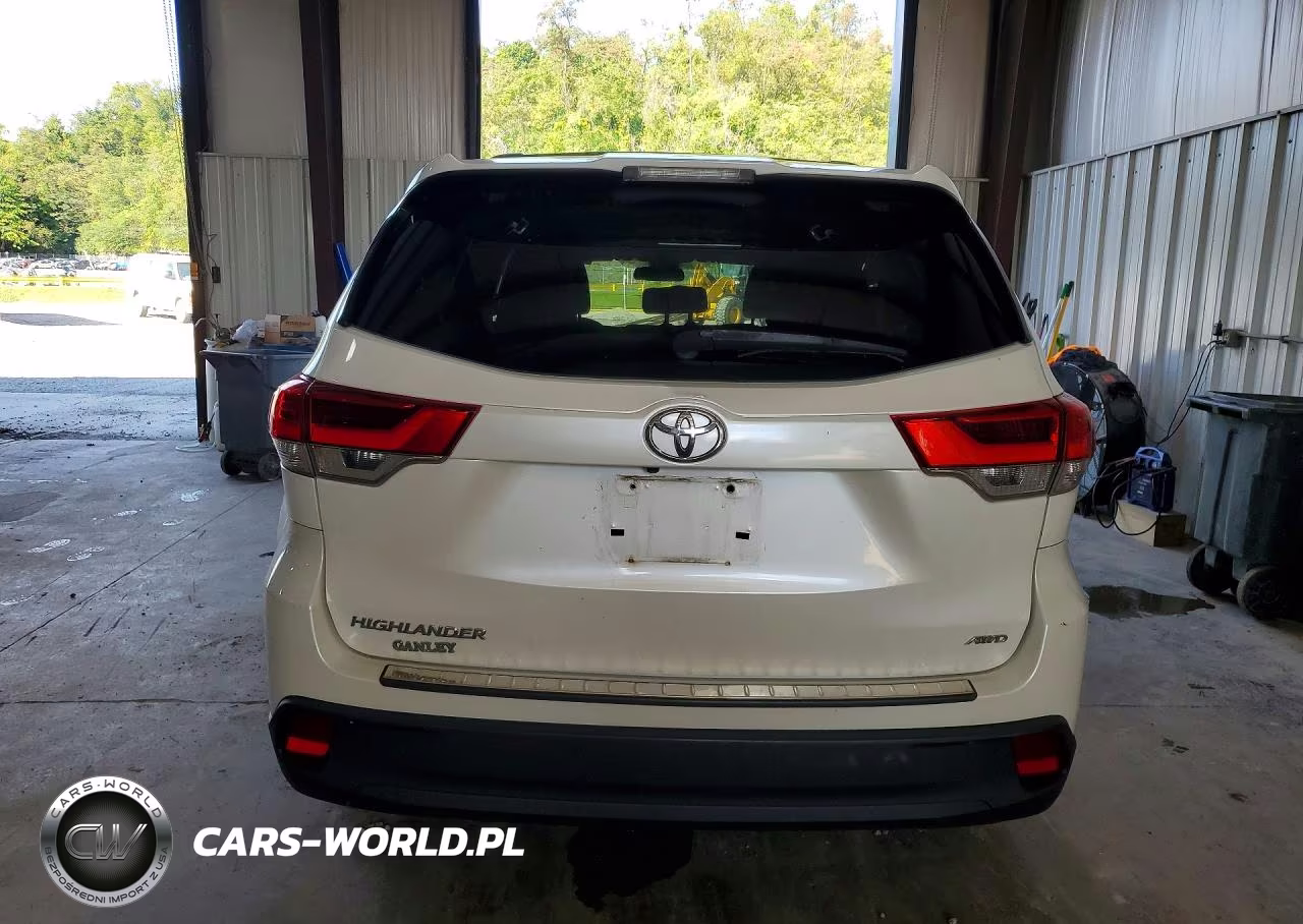 2018 Toyota Highlander Le VIN:5TDBZRFH3JS870419 - 6