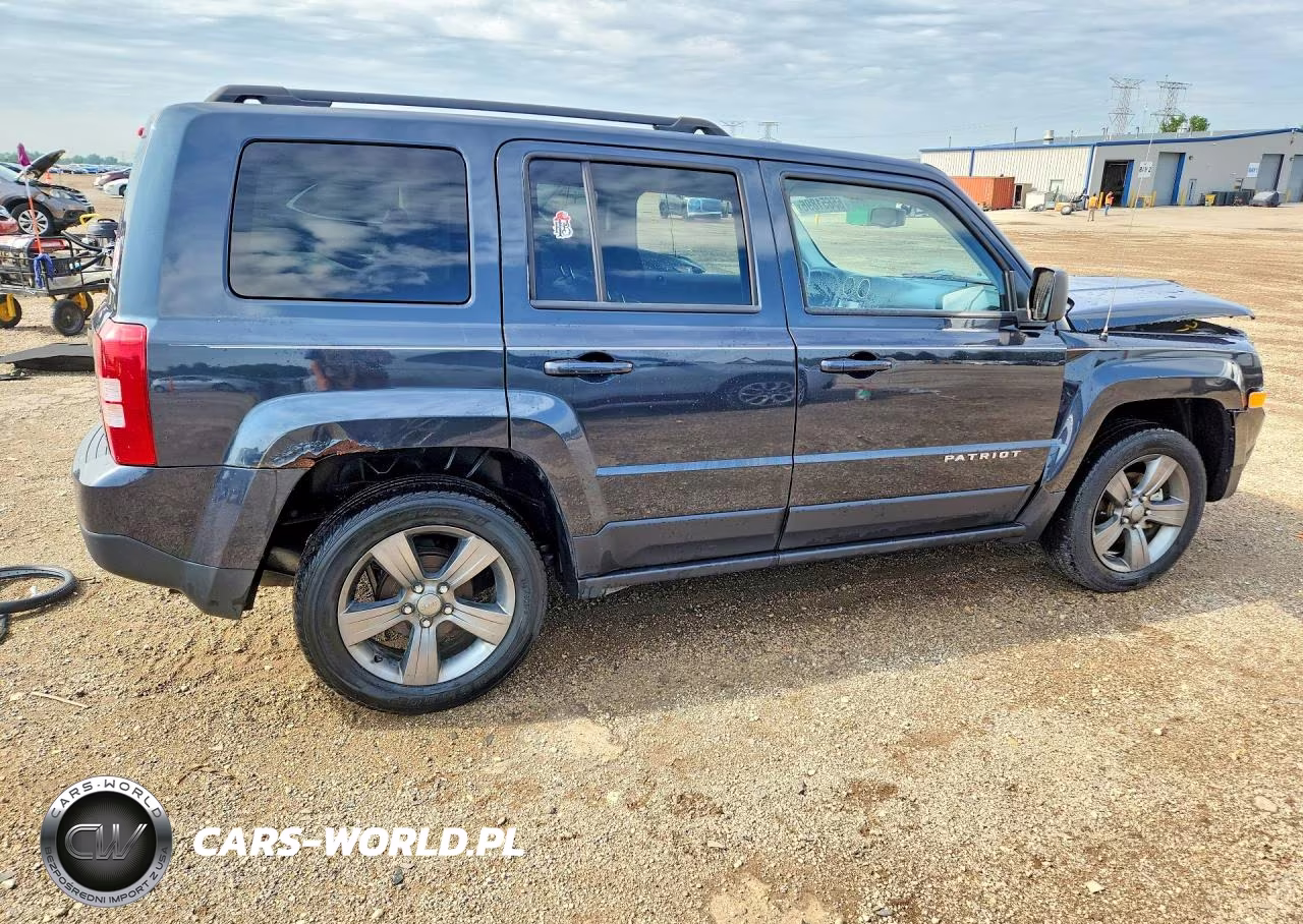 2014 Jeep Patriot Latitude VIN:1C4NJPFA7ED678692 - 3