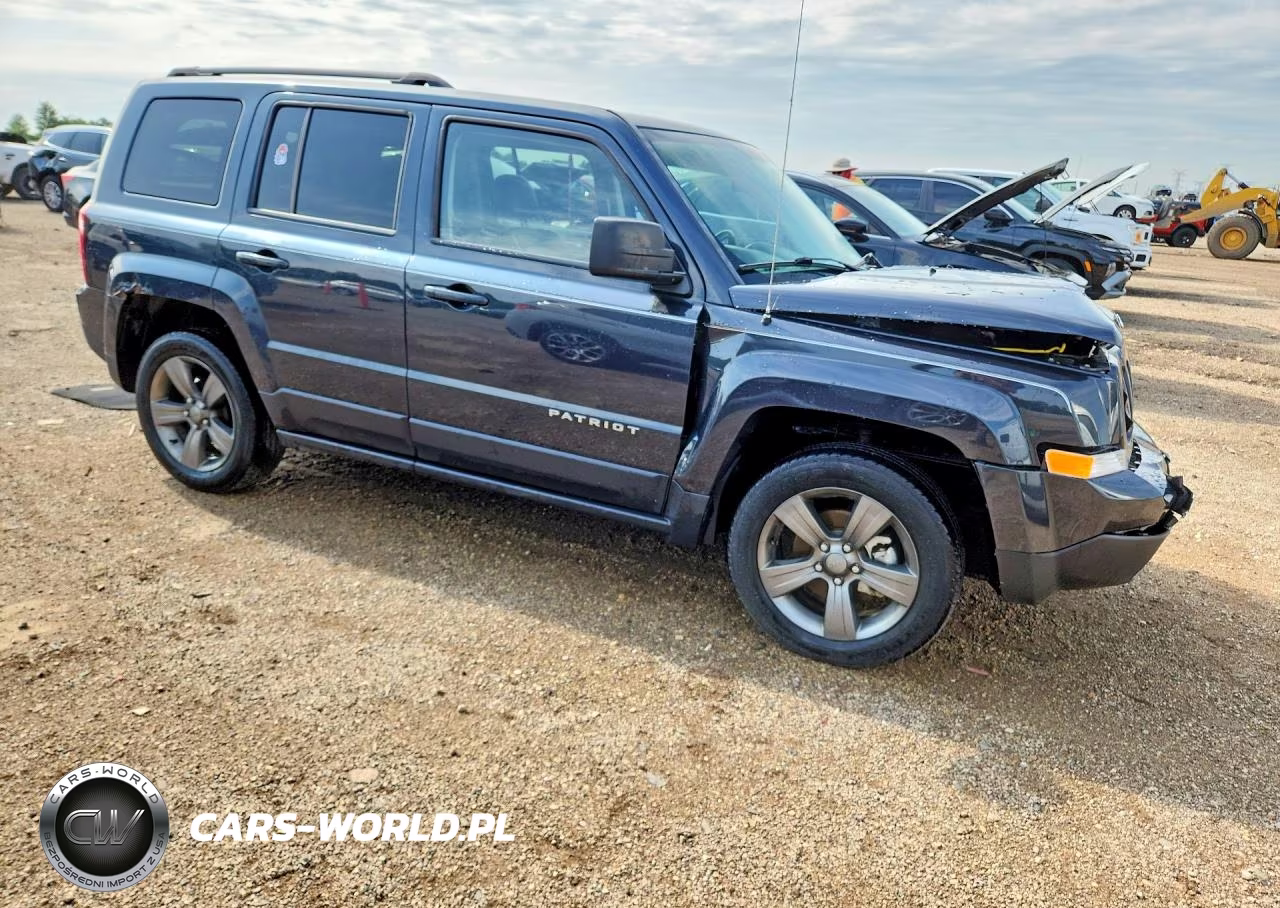 2014 Jeep Patriot Latitude VIN:1C4NJPFA7ED678692 - 4