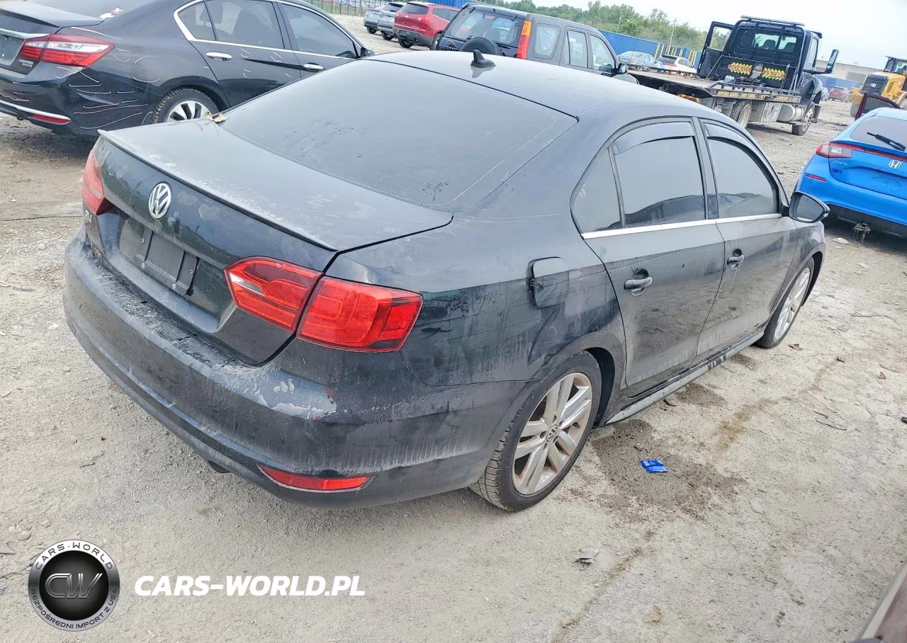 2012 Volkswagen Jetta Gli VIN:3VW567AJ2CM460182 - 3