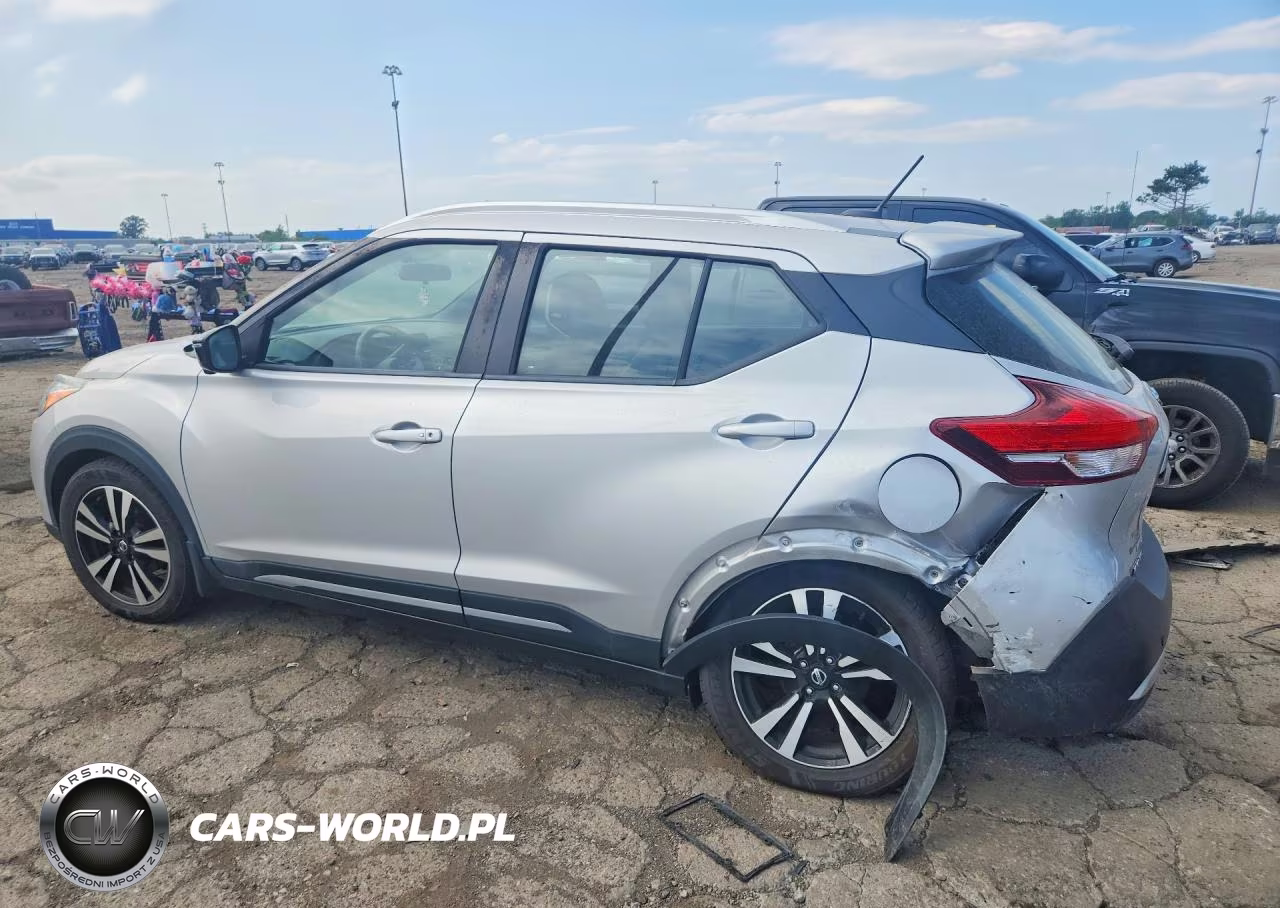 2019 Nissan Kicks S VIN:3N1CP5CU1KL530880 - 2