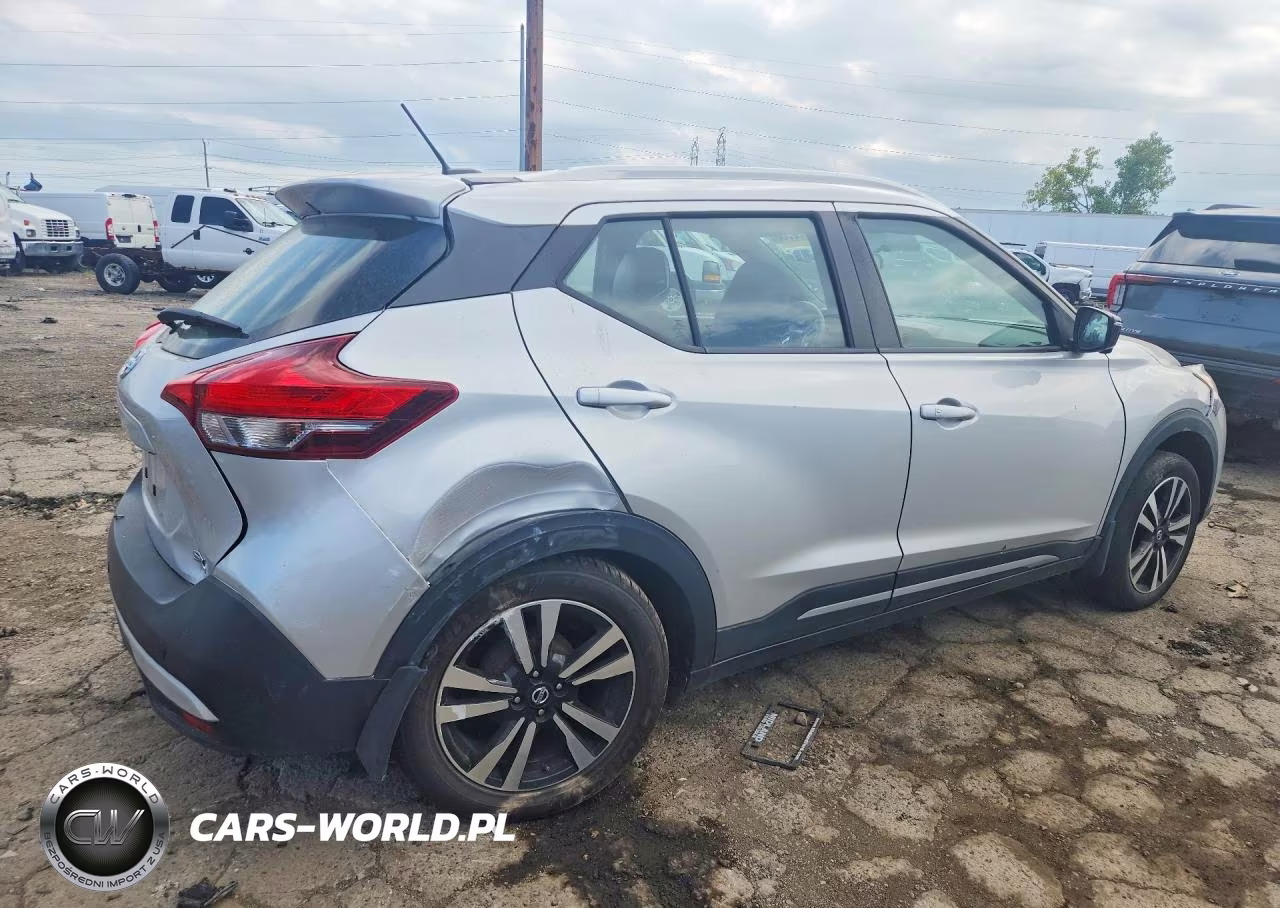 2019 Nissan Kicks S VIN:3N1CP5CU1KL530880 - 3