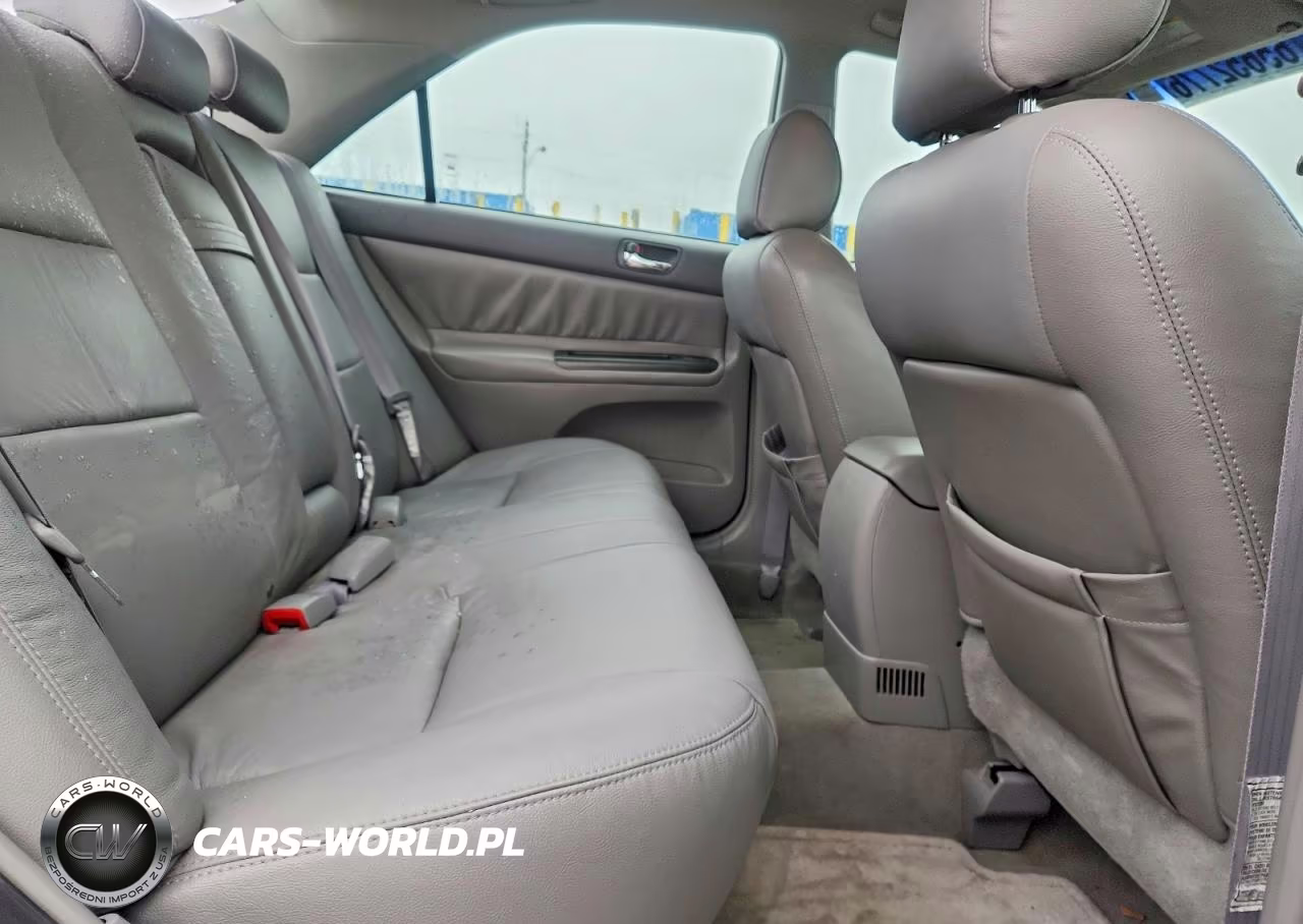 2005 Toyota Camry Le VIN:4T1BE32K85U987646 - 10